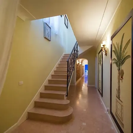 Villa Linaro